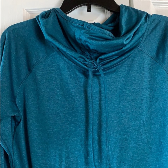 Top - Picture 2 of 3